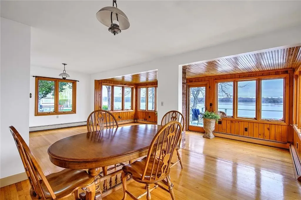 35 Hanson Road Barrington RI 02806