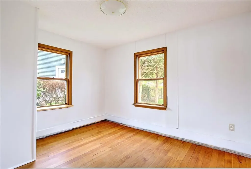 35 Hanson Road Barrington RI 02806