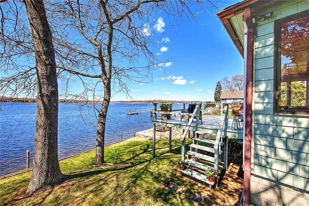 35 Hanson Road Barrington RI 02806