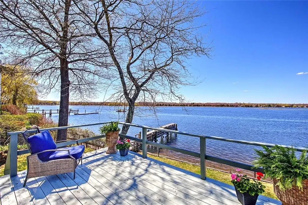 35 Hanson Road Barrington RI 02806
