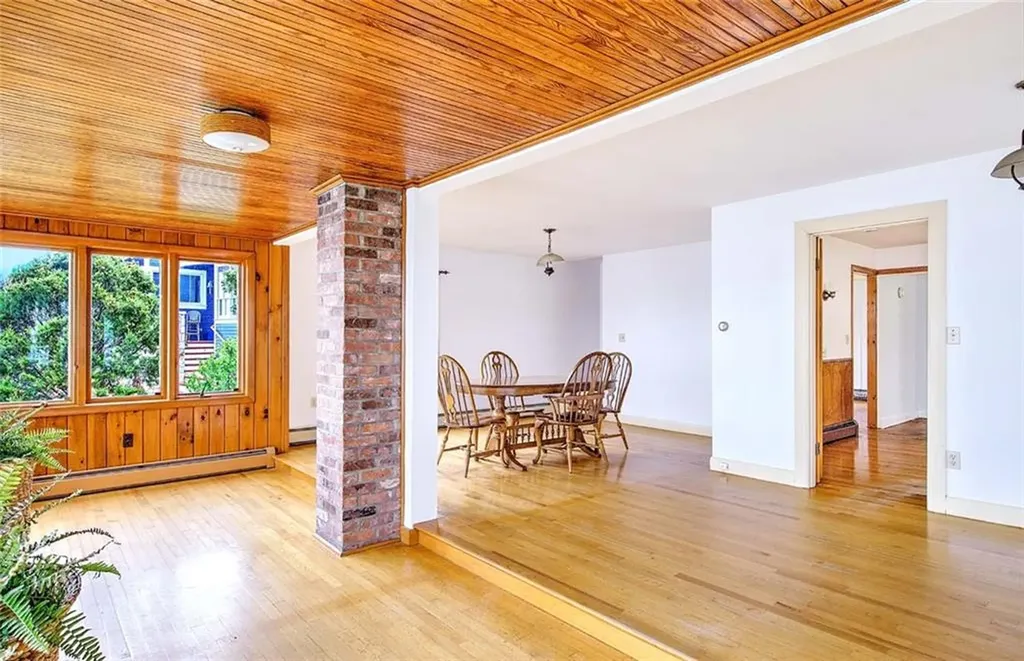 35 Hanson Road Barrington RI 02806