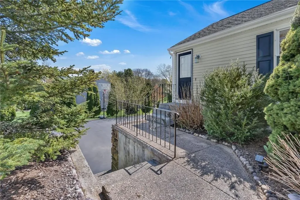 55 Lonesome Pine Road Cumberland RI 02864