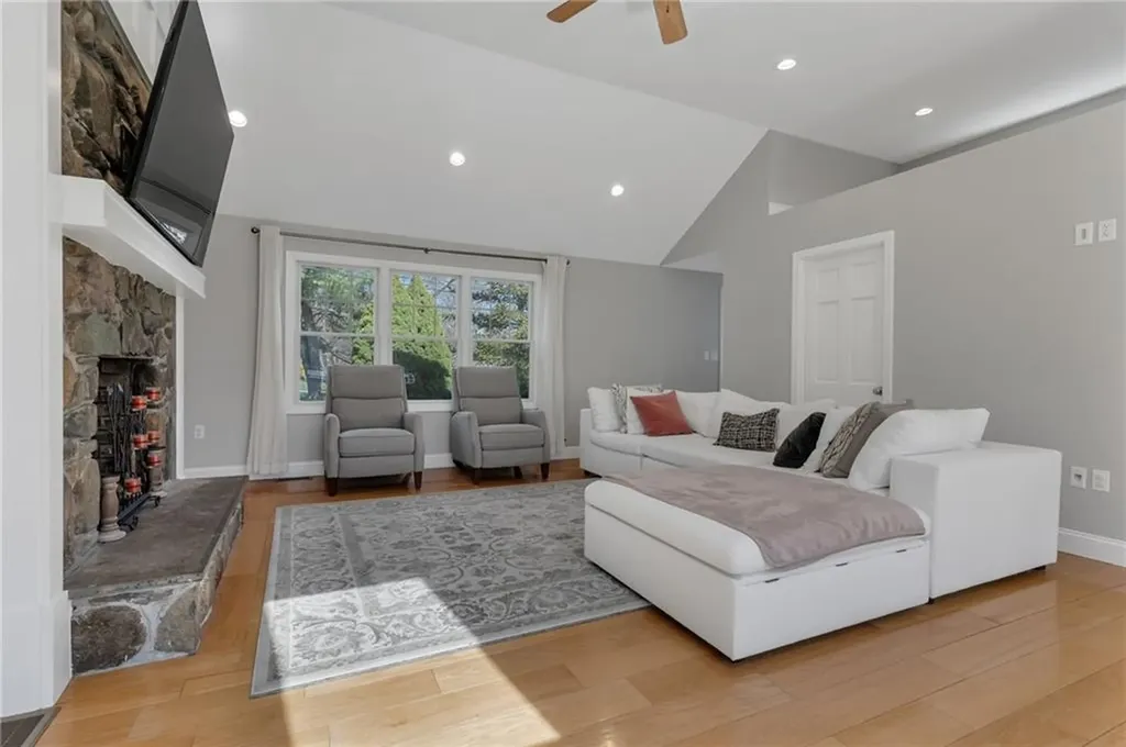55 Lonesome Pine Road Cumberland RI 02864