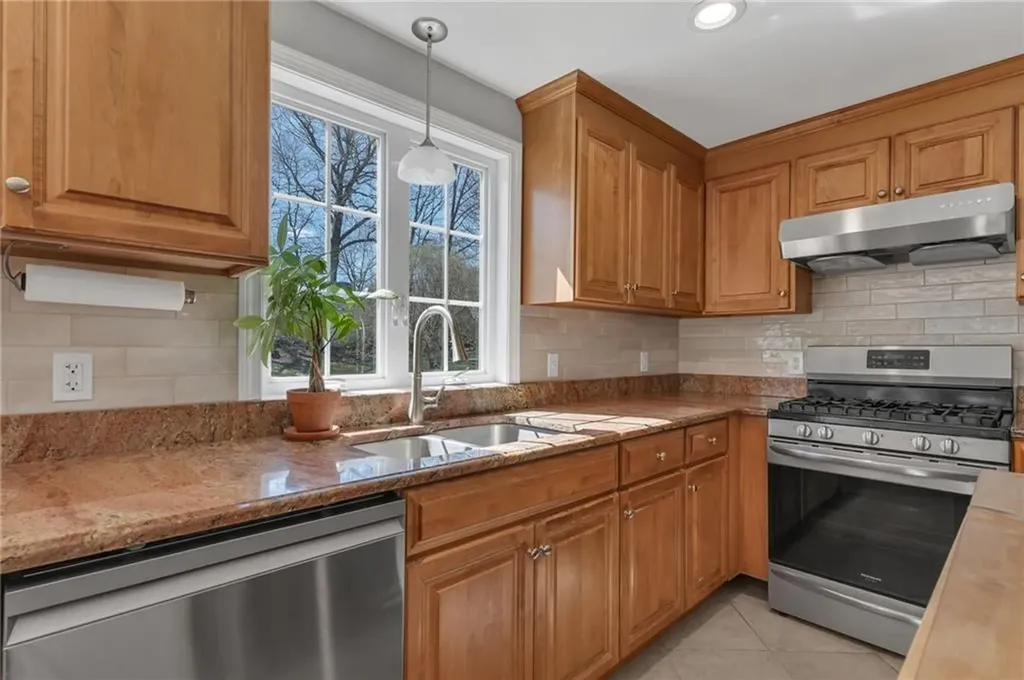 55 Lonesome Pine Road Cumberland RI 02864