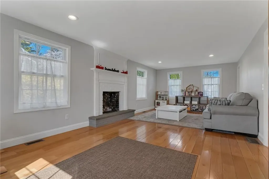 55 Lonesome Pine Road Cumberland RI 02864