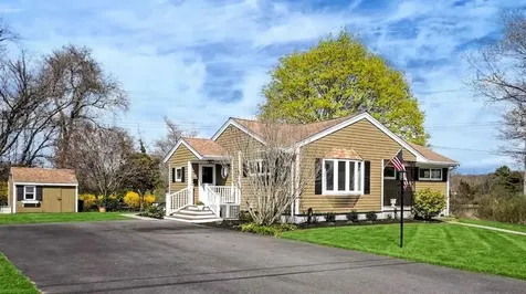 67 Montgomery Road Swansea MA 02777