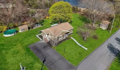 67 Montgomery Road Swansea MA 02777
