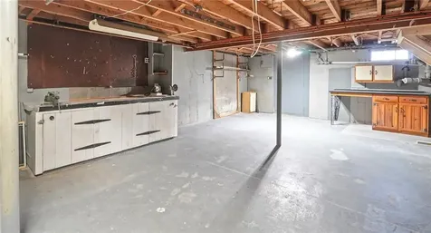 67 Montgomery Road Swansea MA 02777