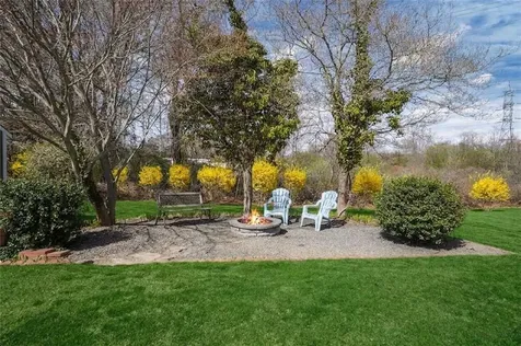 67 Montgomery Road Swansea MA 02777