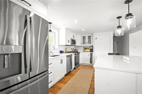 67 Montgomery Road Swansea MA 02777