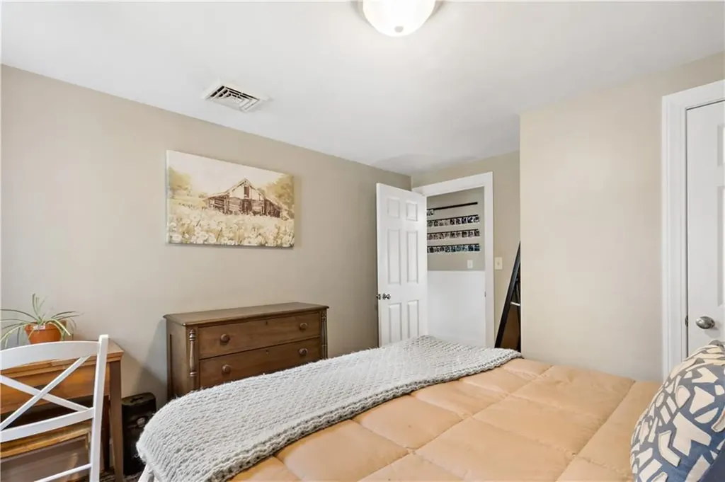 52 Merle Street Warwick RI 02889