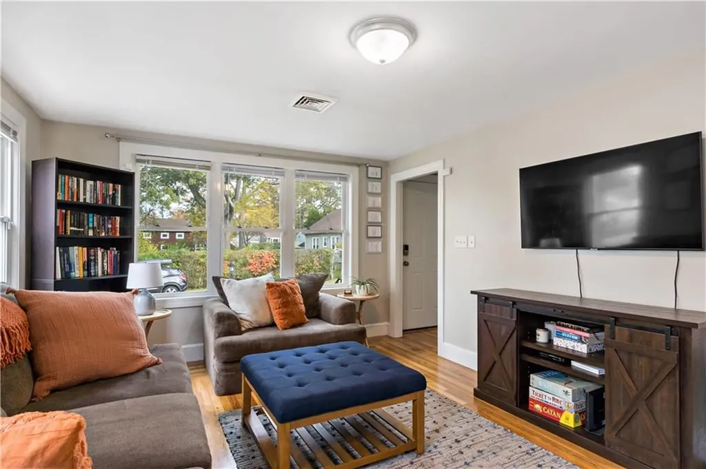 52 Merle Street Warwick RI 02889