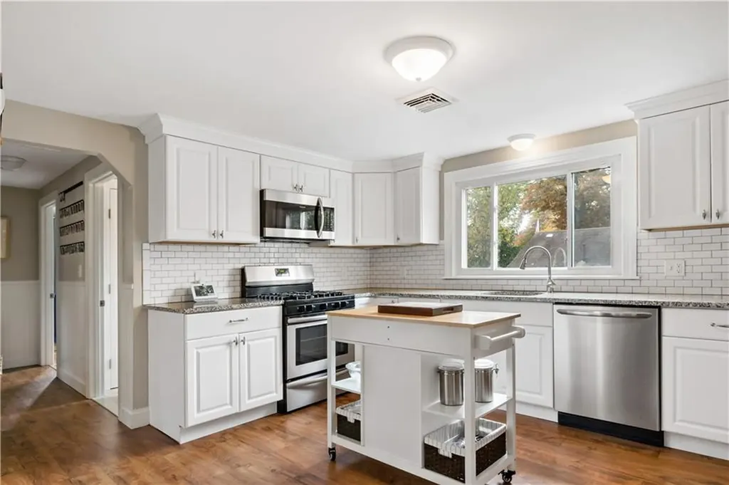 52 Merle Street Warwick RI 02889