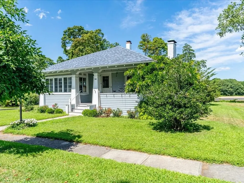 1102 Buttonwoods Avenue Warwick RI 02886
