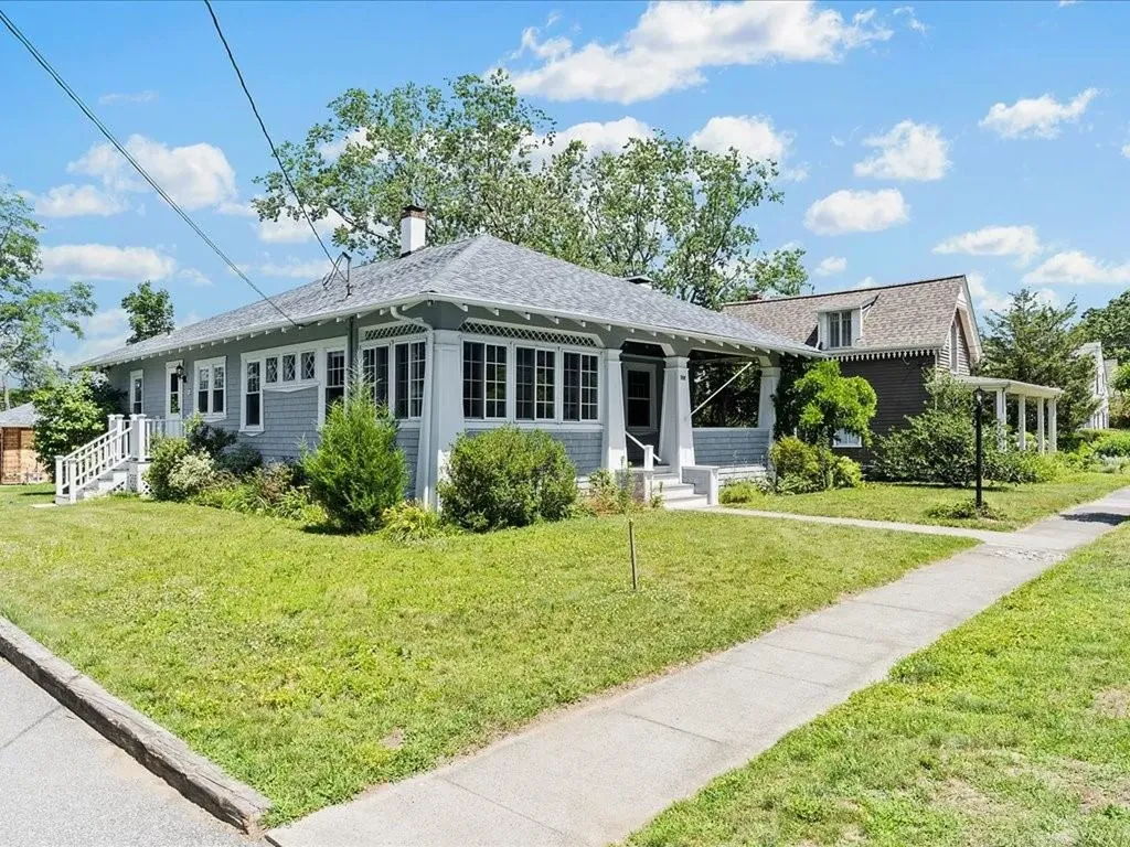 1102 Buttonwoods Avenue Warwick RI 02886
