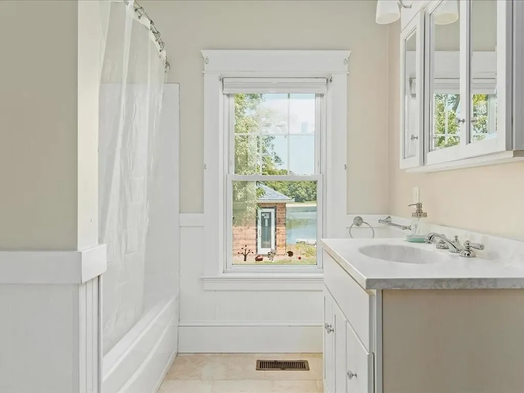 1102 Buttonwoods Avenue Warwick RI 02886