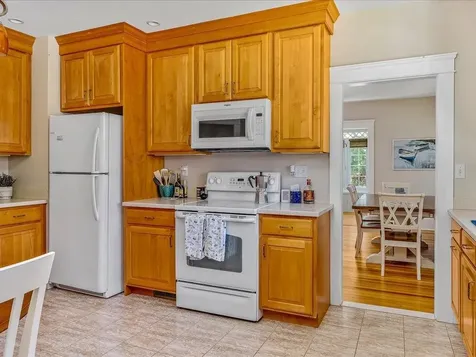 1102 Buttonwoods Avenue Warwick RI 02886