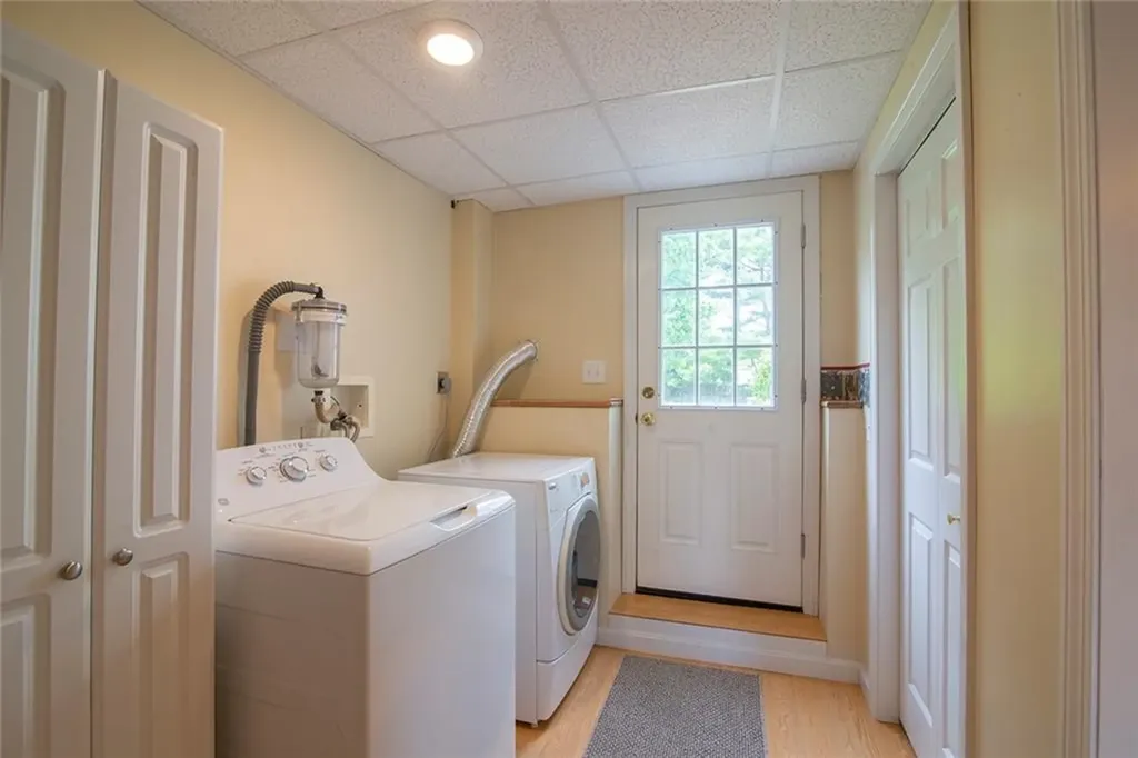 350 Narrow Lane Charlestown RI 02813