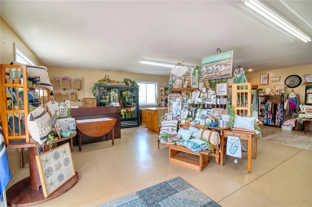 350 Narrow Lane Charlestown RI 02813