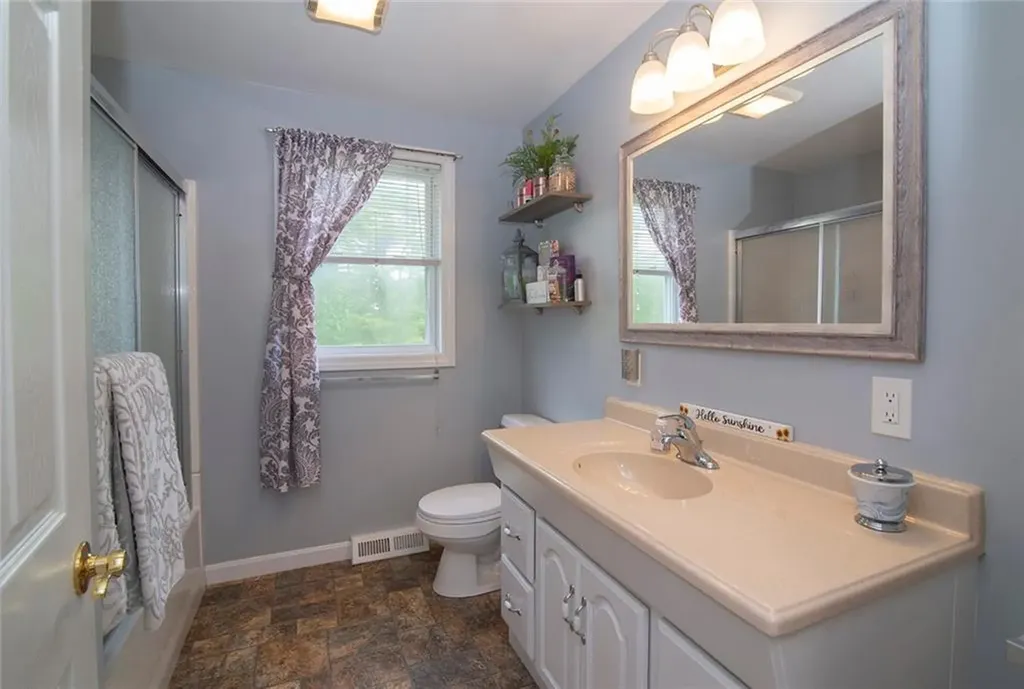 350 Narrow Lane Charlestown RI 02813