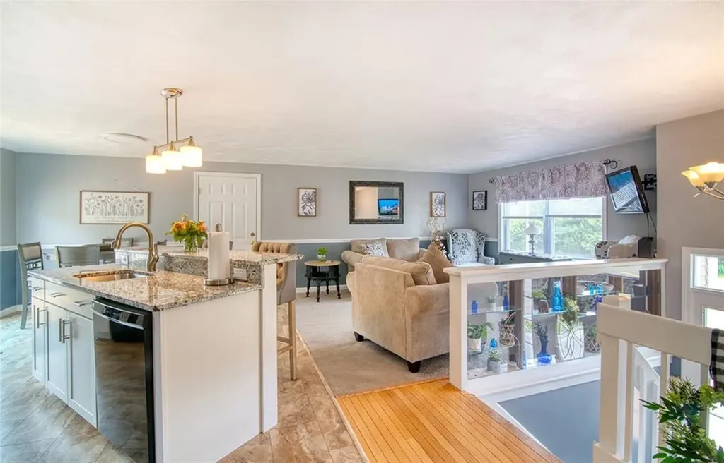 350 Narrow Lane Charlestown RI 02813