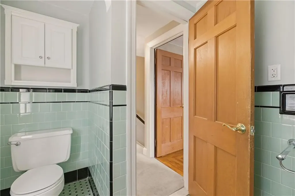 121 Prospect Street Warwick RI 02886