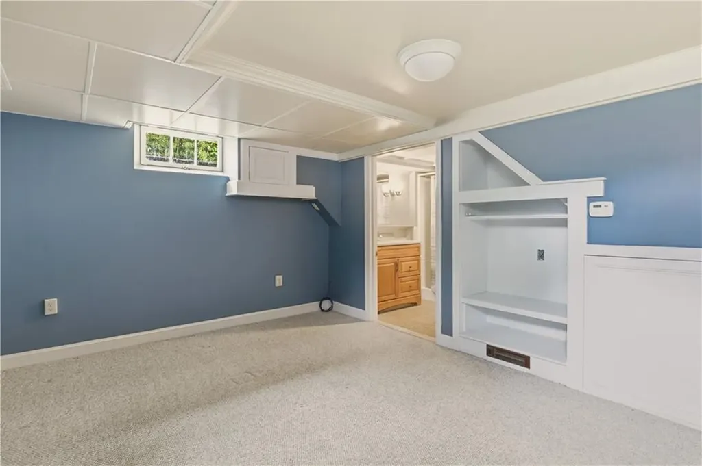 121 Prospect Street Warwick RI 02886