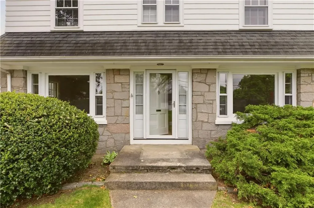121 Prospect Street Warwick RI 02886