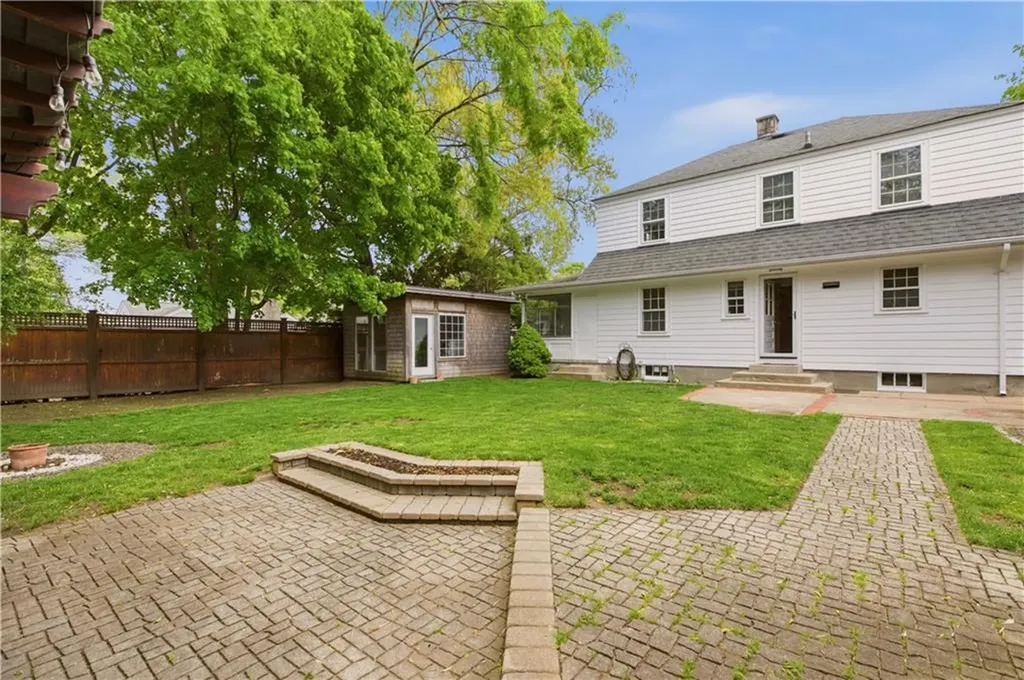 121 Prospect Street Warwick RI 02886