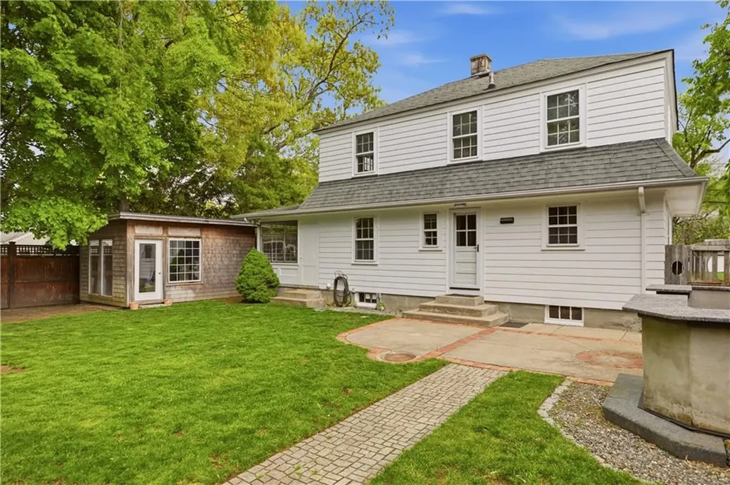 121 Prospect Street Warwick RI 02886