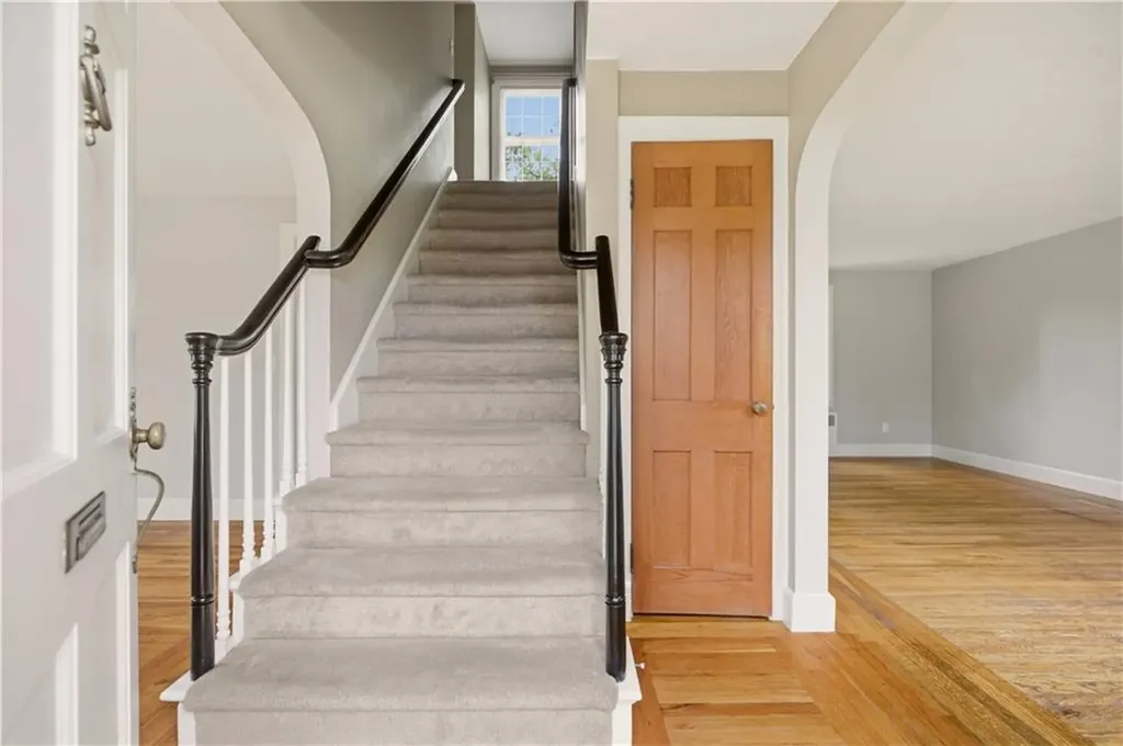 121 Prospect Street Warwick RI 02886