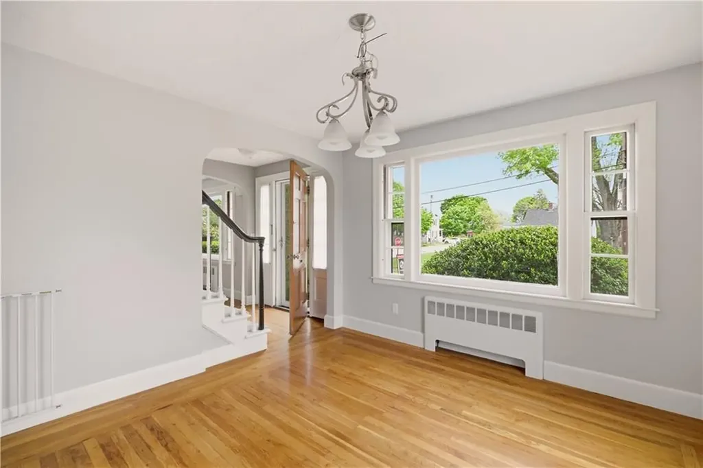 121 Prospect Street Warwick RI 02886