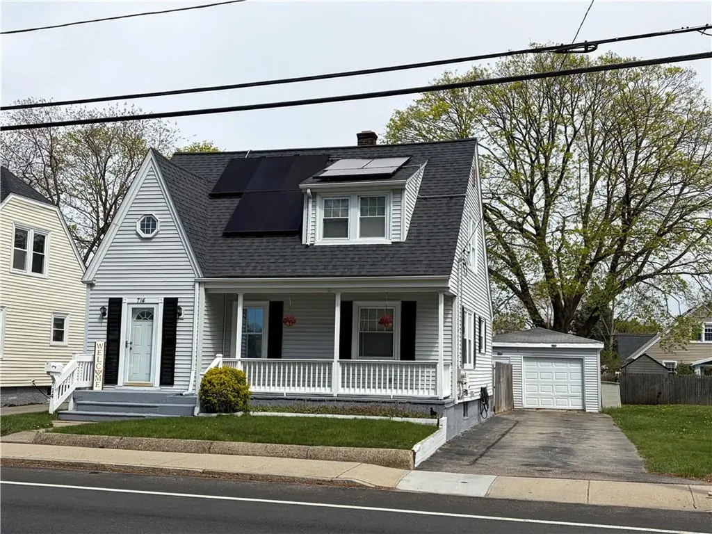 714 Willett Avenue East Providence RI 02915
