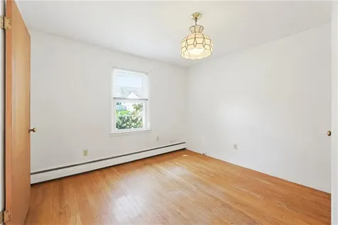 145 Glenwood Drive North Kingstown RI 02852