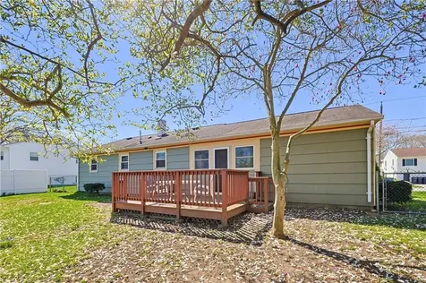 145 Glenwood Drive North Kingstown RI 02852