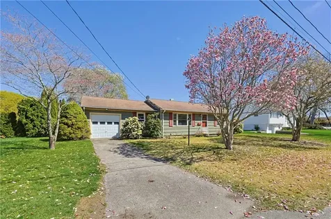 145 Glenwood Drive North Kingstown RI 02852