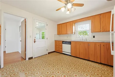 145 Glenwood Drive North Kingstown RI 02852