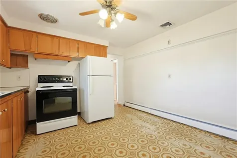 145 Glenwood Drive North Kingstown RI 02852