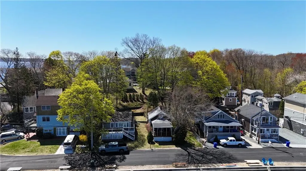 24 Harrison Street Bristol RI 02809