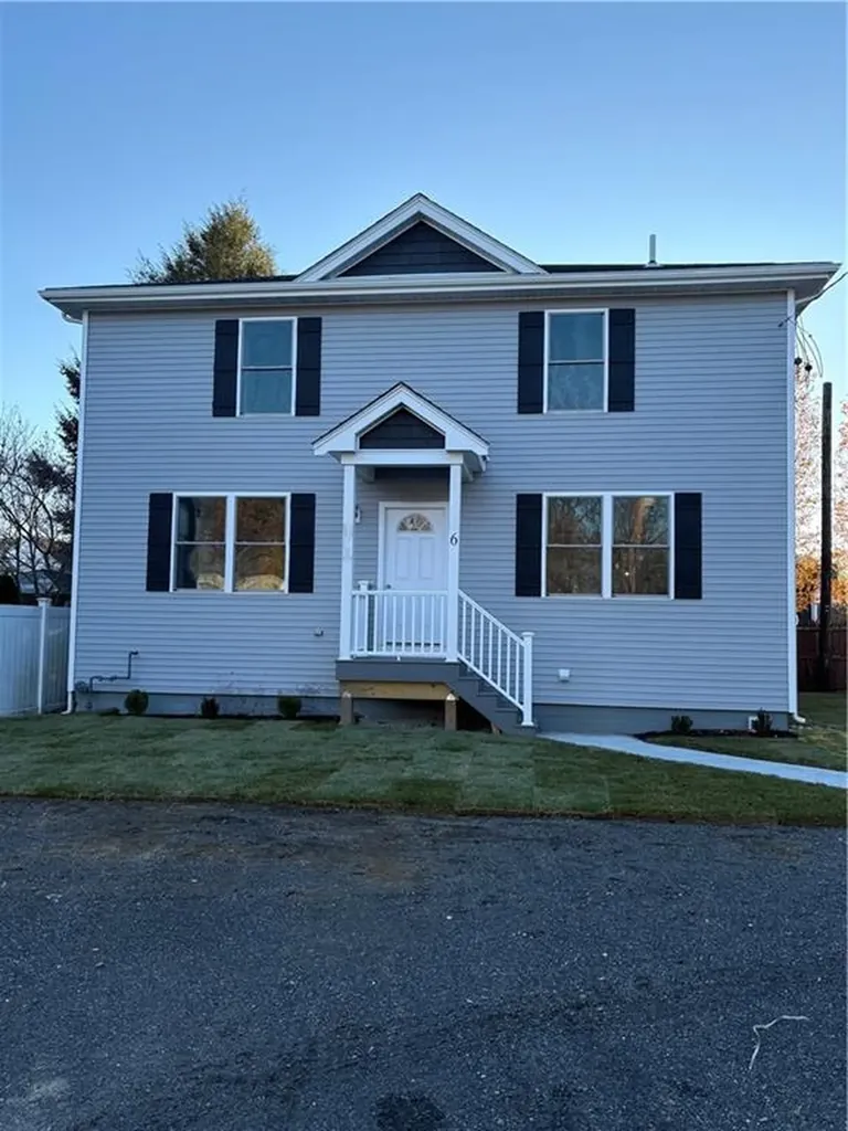 182 Avenue C Woonsocket RI 02895