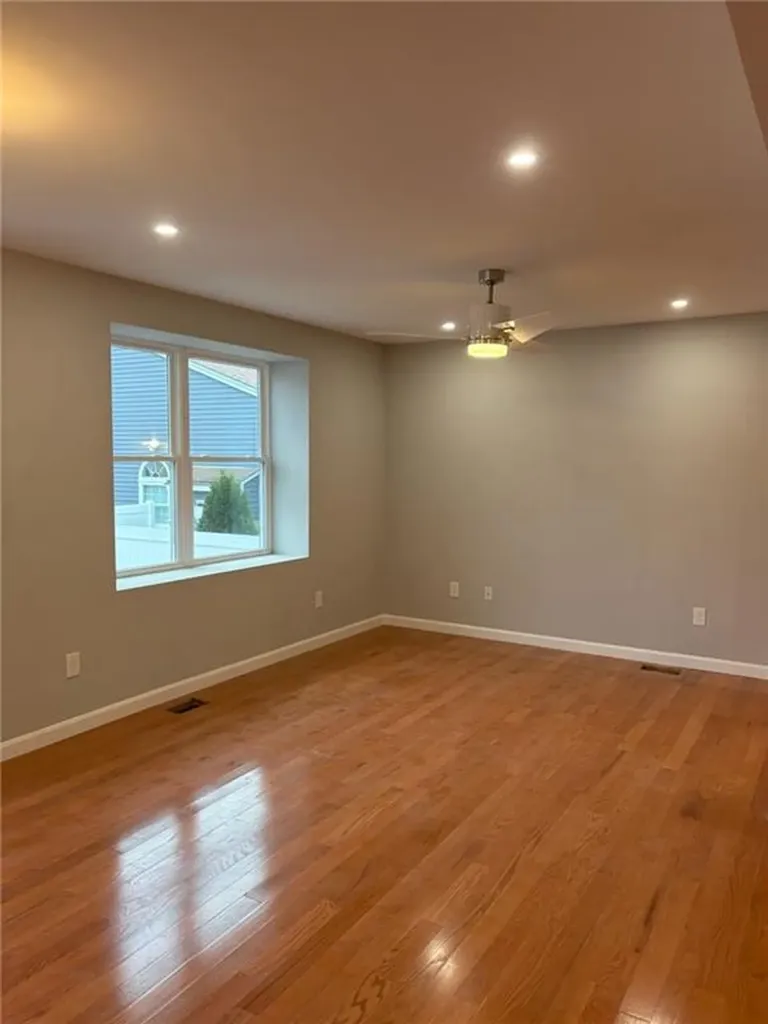 182 Avenue C Woonsocket RI 02895