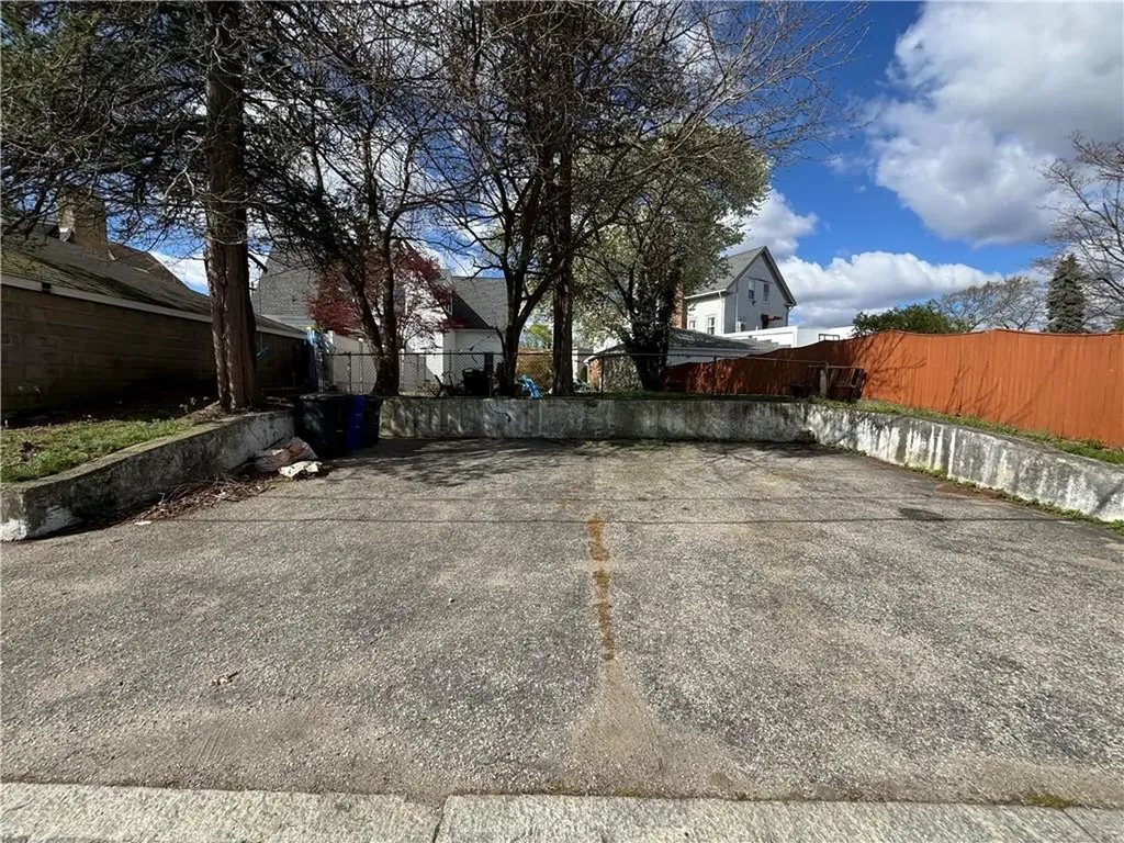261 Admiral Street Providence RI 02908