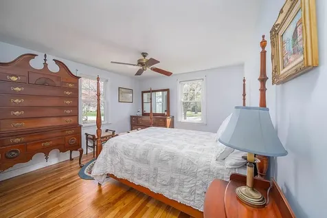 33 Pilgrim Drive Warwick RI 02888