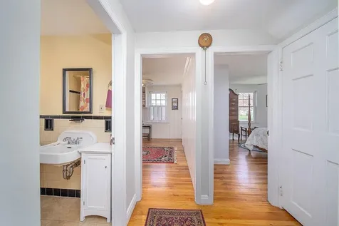 33 Pilgrim Drive Warwick RI 02888