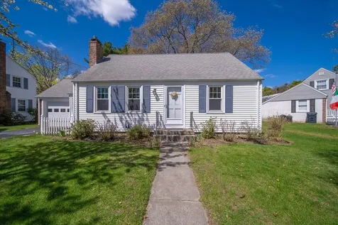 33 Pilgrim Drive Warwick RI 02888