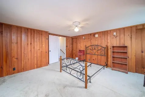 33 Pilgrim Drive Warwick RI 02888