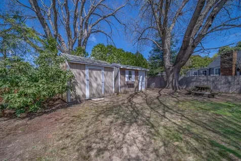 33 Pilgrim Drive Warwick RI 02888