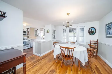 33 Pilgrim Drive Warwick RI 02888