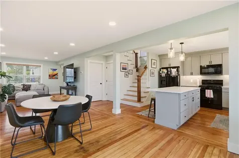1124 Narragansett Boulevard Cranston RI 02905