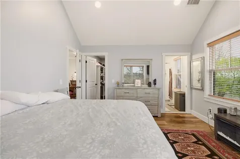 1124 Narragansett Boulevard Cranston RI 02905